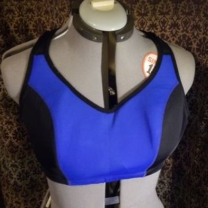 Livi Active 42D sports bra